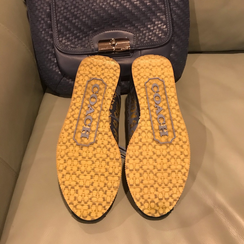 Coach classic signature lace up sneakers! ❤️ - Picture 9 of 10